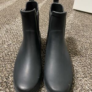 J. Crew Black Ankle Boots Sleek and Versatile